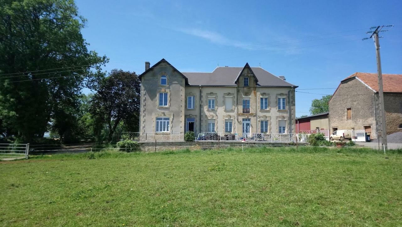 ホテル Jad Ranch Raucourt-et-Flaba エクステリア 写真