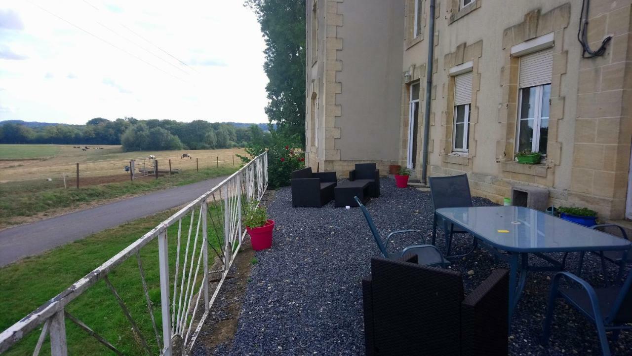 ホテル Jad Ranch Raucourt-et-Flaba エクステリア 写真